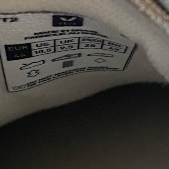 VEJA Dune White Suede Campo Sneakers - Picture 7 of 8